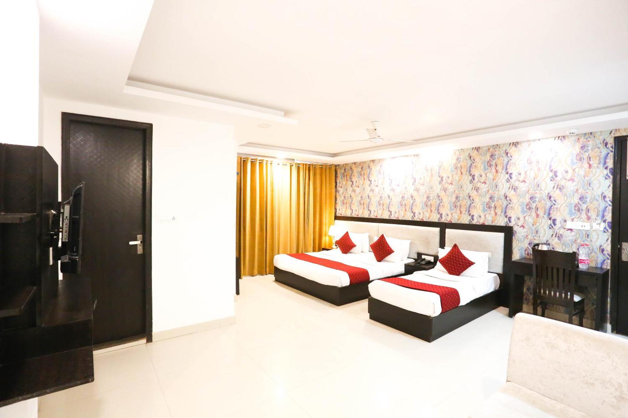 Hotel Aashiyana Нью-Делі Екстер'єр фото