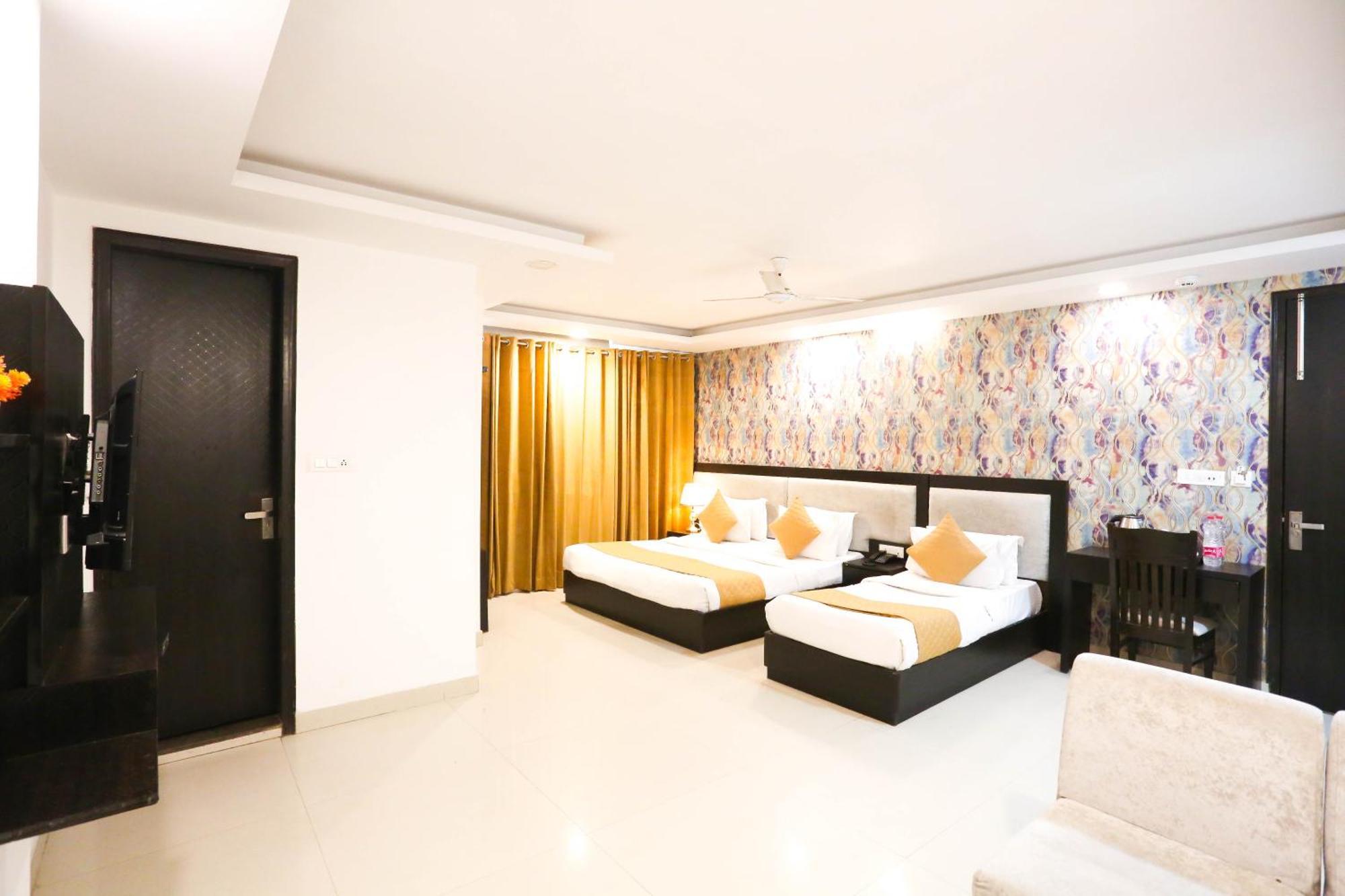 Hotel Aashiyana Нью-Делі Екстер'єр фото